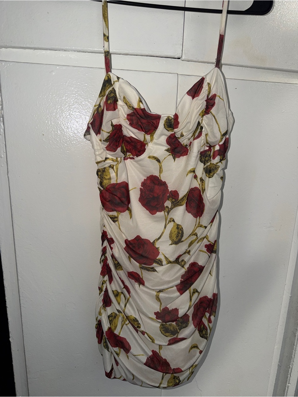 Women’s vintage red and white roses floral mini dress